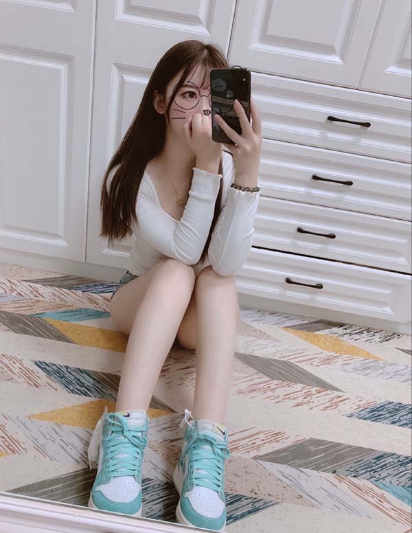 首尔围经纪人微信